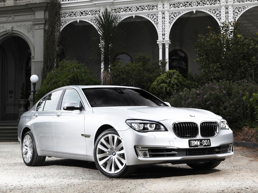  BMW 750i 2012 года  (AU) (фото 11 из 15)